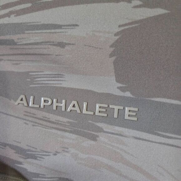 EUC LIKE NEW ALPHALETE ATHLETICS AMPLIFY CAMO PRINT LEGGINGS WOMENS SZ M - Picture 14 of 16